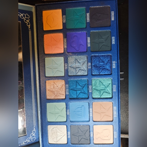 Jeffree Star conspiracy and blue blood eyeshadow palette duo - Picture 3 of 3